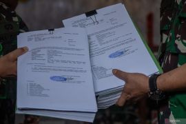 Pelimpahan berkas tersangka penembakan polisi di Lampung Page 4 Small