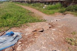 Penyangga jembatan tol Cisumdawu Km 204 bergeser akibat pergerakan tanah