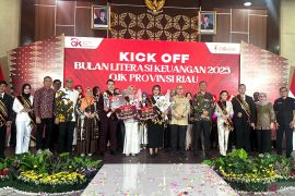 Melawan Jerat Pinjol, Tiga Mahasiswa Ditunjuk OJK Jadi Duta Literasi Keuangan