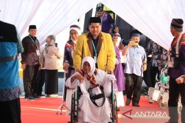 PPIH Embarkasi Padang apresiasi semangat petugas layani calon jamaah haji