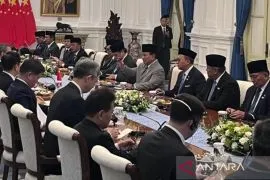 President reaffirms commitment to strengthen ties with China