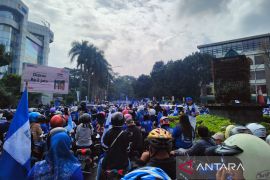 Kepadatan terjadi di sejumlah titik di Bandung akibat konvoi Persib