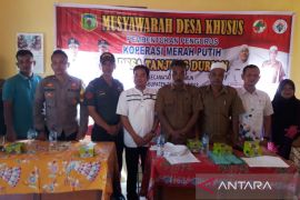 KPM Desa Tanjung Durian terbentuk, Bhabinkamtibmas Polsek Barumun pesankan pengurus harus jujur