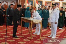 Gubernur Jambi  minta Bupati Bungo terpilih rangkul semua elemen