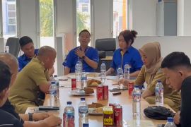 DPRD bersama Pemkot Kendari sidak perusahaan yang tahan ijazah karyawan