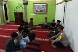 Remaja pelaku tawuran di Tambora Jakbar dibina di pesantren kilat