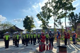 Pelindo Jambi  gelar pelatihan simulasi tanggap kebakaran di pelabuhan