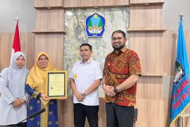 Diserahkan Kakanwil, Buah duku bacan Halsel miliki Sertifikat Kekayaan Intelektual Komunal