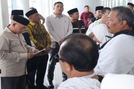 Bupati Kotabaru terharu lepas jamaah ke tanah suci