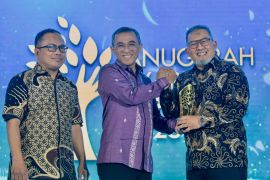 "Mobile banking" Bank Muamalat terima penghargaan dari Republika