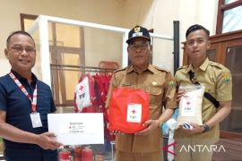 PMI Cianjur mendistribusikan bantuan ke 25 desa di Cianjur