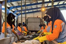 SIG bersama Pemkab Jombang manfaatkan RDF ciptakan lingkungan yang lebih sehat