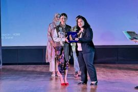 Leilanie Nadia raih Silver Winner PR Pro of The Year Makaravox UI PR Awards 2025