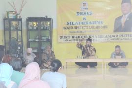 Ketua DPRD Banjarbaru jaring aspirasi perbaikan jalan lingkungan melalui reses