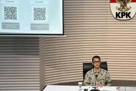 KPK sita dokumen usai periksa 3 saksi kasus bansos presiden COVID-19