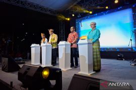 Melki Laka Lena luncurkan program OVOP dengan 44 produk unggulan