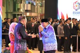 Presiden Probowo disambut PM Anwar hadiri jamuan santap malam KTT ASEAN