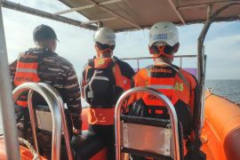 Tim SAR  cari pemancing yang hilang di perairan Melano Kayong Utara