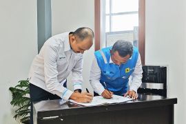 PLN suplai energi untuk quay container crane Pelindo di Ambon