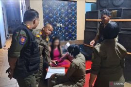 Satpol PP tertibkan 11 pramunikmat di Balikpapan Timur