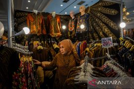 Festival batik dan tenun di Bandung