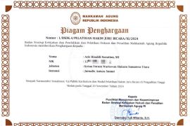 Mahkamah Agung RI beri piagam penghargaan kepada Ketua Forwakum Sumut