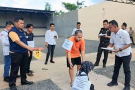 Rekonstruksi kasus pembunuhan ibu kandung di OKU Timur, tersangka peragakan 20 adegan