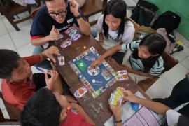 MSIG Life edukasi anak kelola uang lewat board game interaktif dalam program PELITA