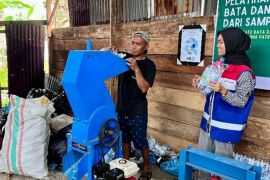 Pertamina AFT Baabullah Ternate ubah sampah plastik jadi batu bata