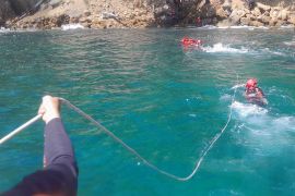 Basarnas evakuasi pemancing jatuh dari tebing di Kabupaten Aceh Besar