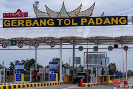 Libur berdekatan dorong aktifitas Tol Riau naik tajam