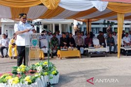 Wabup Barsel serahkan SK Pengangkatan 437 CPNS dan 1.098 PPPK