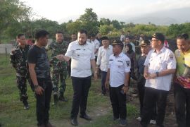 Upaya atasi banjir di Kota Padang, Fadly Amran tinjau pelaksanaan normalisasi Bandar II
