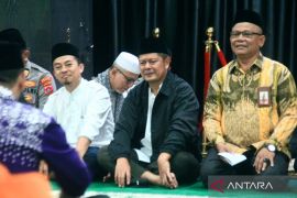 Dihadiri Bupati Pasaman terpilih Welly Suheri, Pemkab lepas keberangkatan JCH kloter 15