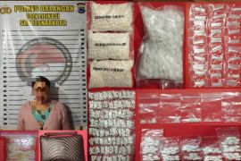 Wanita asal Tabalong diamankan Polres Balangan beserta 35 paket sabu