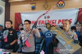 Polresta Magelang tahan pemilik senjata tajam