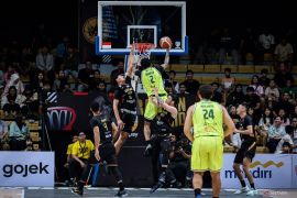 Dewa United Banten kalahkan Pacific Caesar 133-76