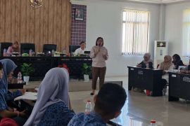 OJK Sulselbar dan Pemkab Polman tingkatkan literasi dan inklusi keuangan