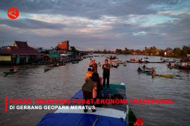 Feature - Pasar Terapung pusat ekonomi tradisional di Gerbang Geopark Meratus Bagian 2