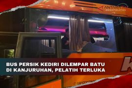 Bus Persik Kediri dilempar batu di Kanjuruhan, pelatih terluka