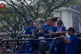 Pawai kemenangan Persib, ribuan Bobotoh padati Bandung