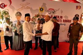 Upaya penghijauan Pemkab Bogor lewat pembibitan dan kampung hidroponik