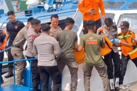 Tim SAR temukan dua ABK korban feri tenggelam di Teluk Balikpapan