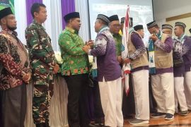 Bupati melepas 162 jamaah calon haji asal Manokwari