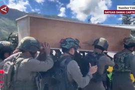 Polisi laporkan dua Brimob gugur akibat aksi tembak KKB Terius Enumbi