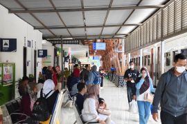 Stasiun Blitar berangkatkan 2.323 penumpang saat libur panjang