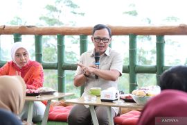 Wamendagri sebut Kopdes Karamatwangi siap jadi percontohan nasional