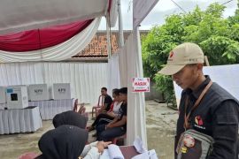 Bawaslu Lampung sebut laporan paslon 01 pada PSU Pesawaran tak lengkap