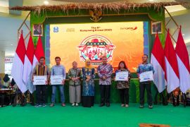 Bank Jatim salurkan KUR Rp800 juta melalui Kampoeng Kreasi 2025