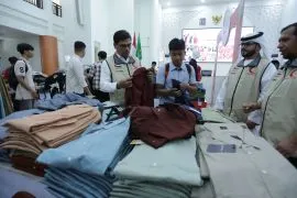 UIN Ar-Raniry salurkan seribu paket baju lebaran dan 20 ekor sapi